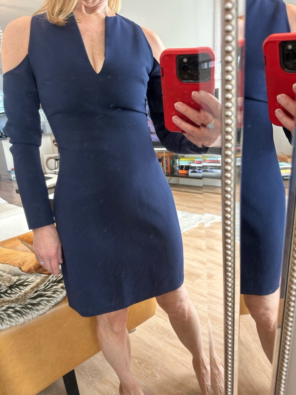 Alice & Olivia  Cold-Shoulder V-Neck navy Sheath Dress